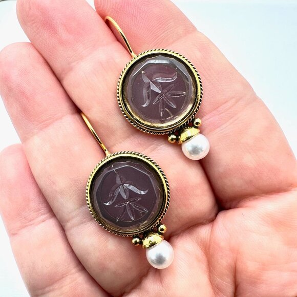 Purple Intaglio Glass Pearl Gold Plated Pierced  1.5 Inch Earrings Vintage Style - Picture 4 of 8